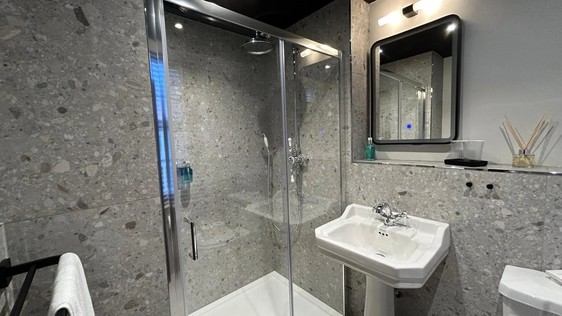 Apart-hotel Crescent Place By Mansley Cheltenham