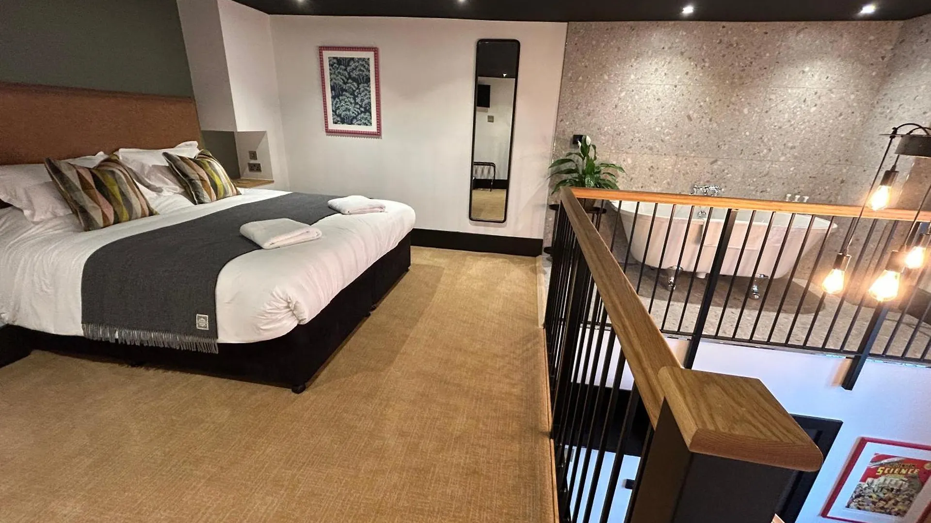 Crescent Place By Mansley Cheltenham
